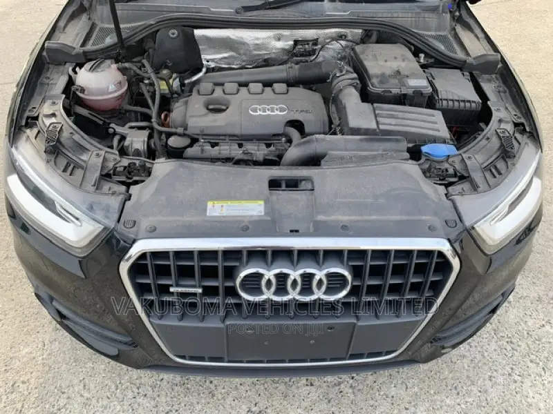 Audi Q3 2012 Black