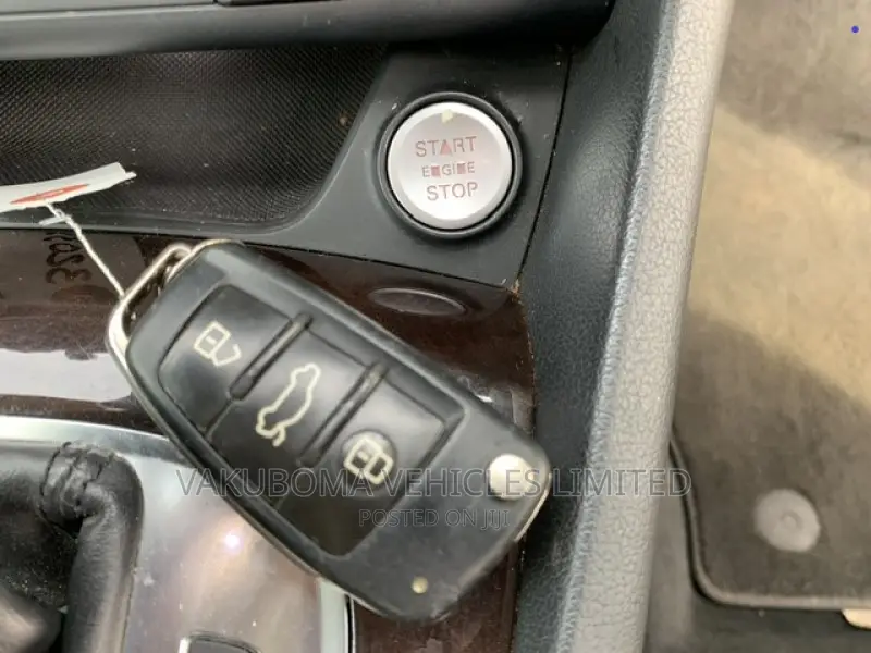 Audi Q3 2012 Black