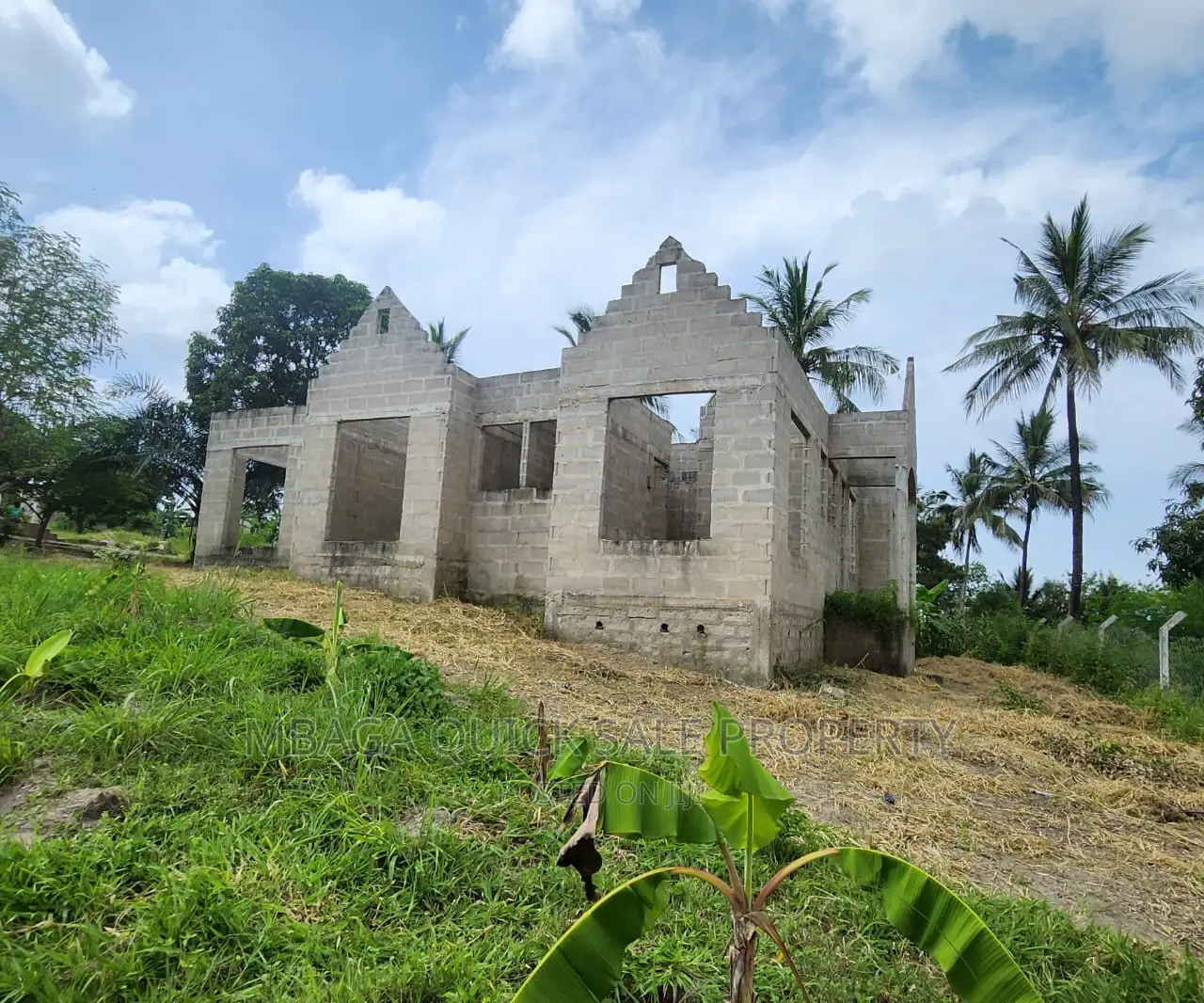 4bdrm House in Goba for sale