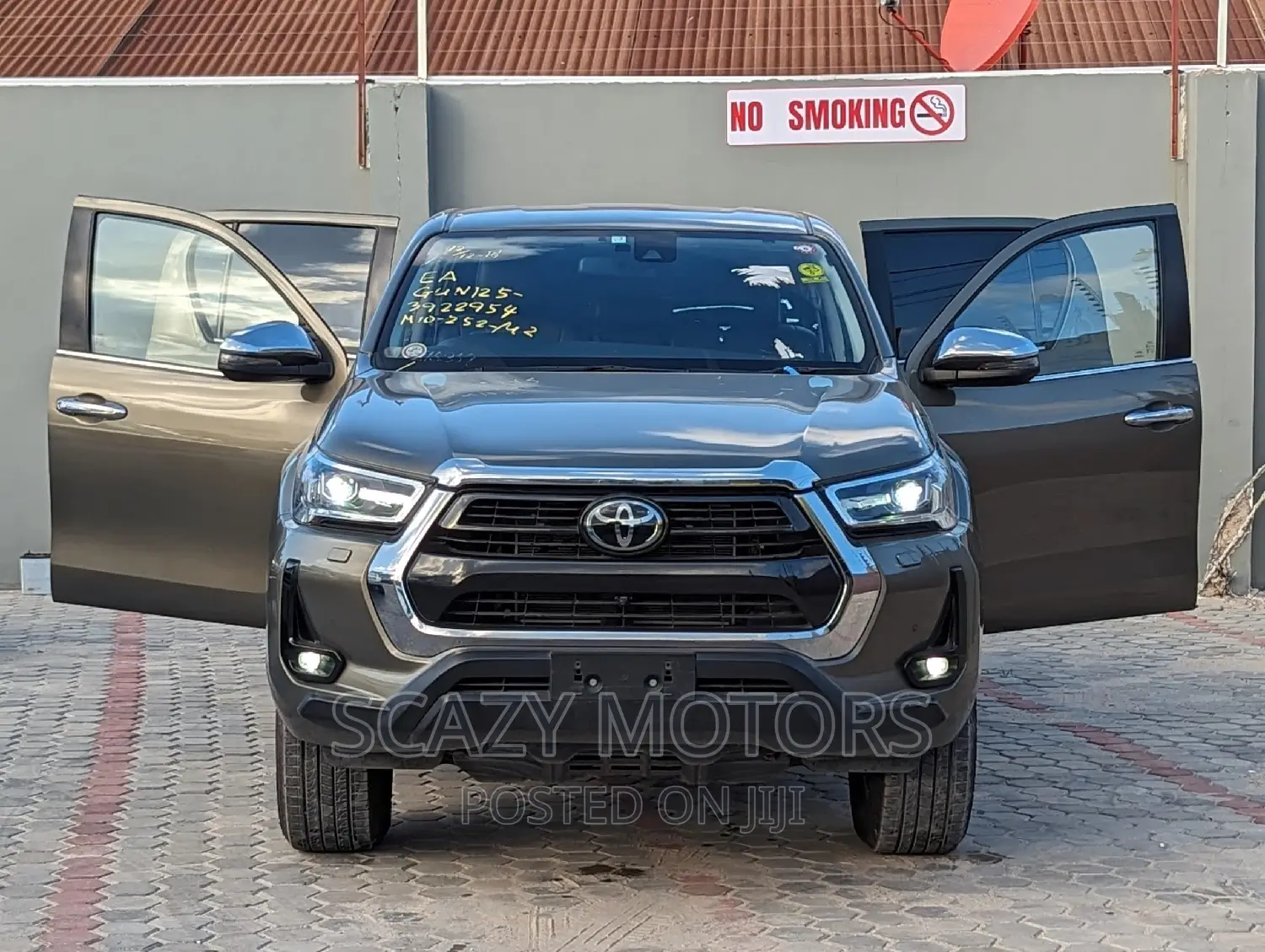 Toyota Hilux 2022 Gray