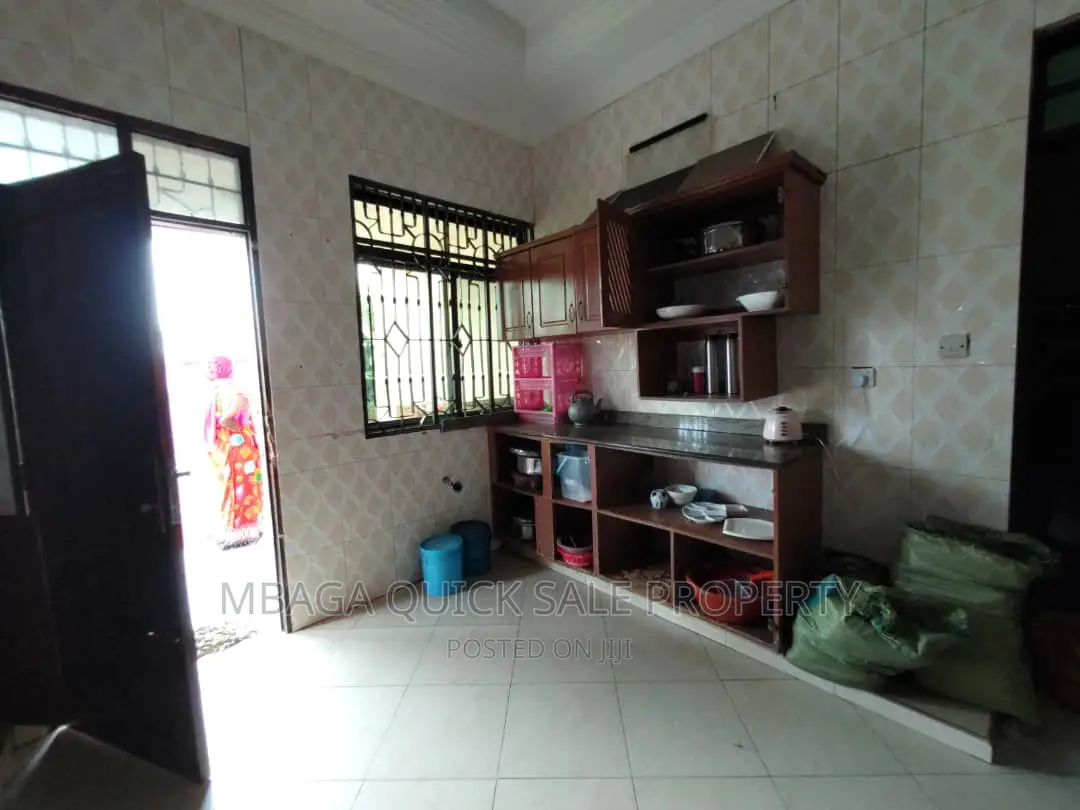4bdrm House in Buza, Temeke for sale