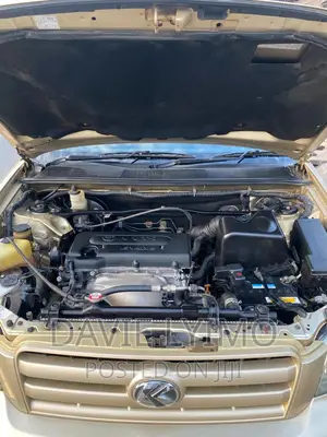 Toyota Kluger 2004 Gold