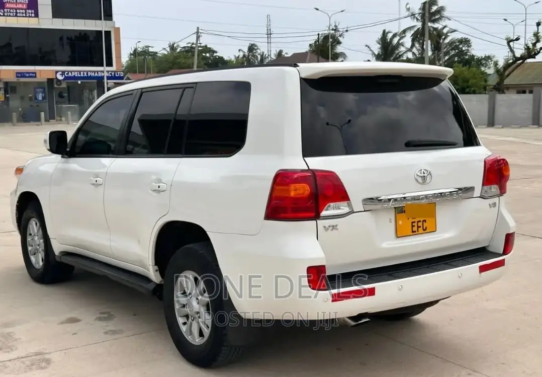 Toyota Land Cruiser 2012 Black