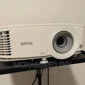 Benq Digital Projector MH560