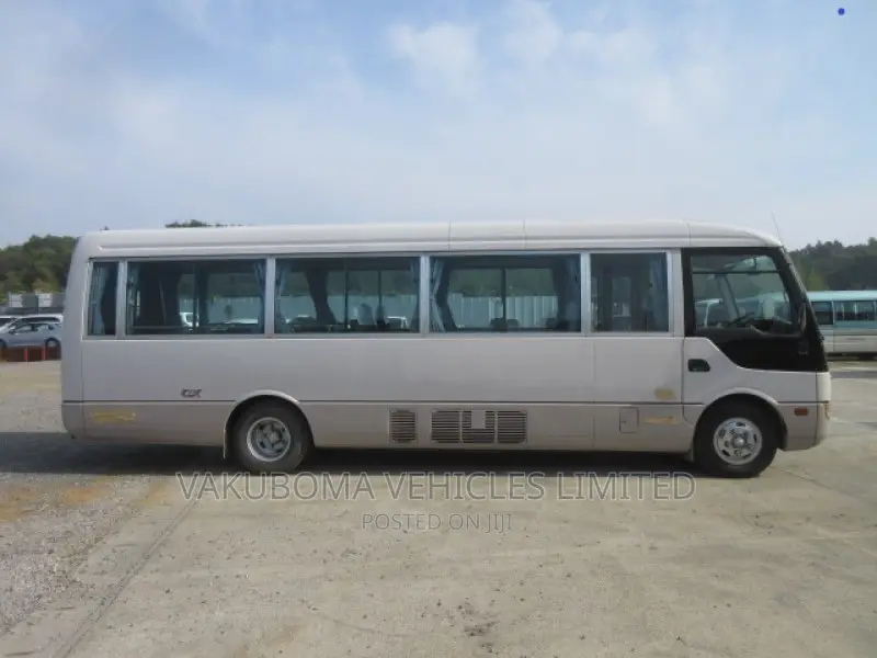 Mitsubishi Fuso Rosa 1999 Beige