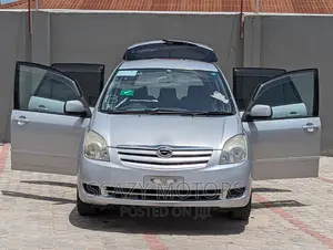 Toyota Corolla Spacio 2003