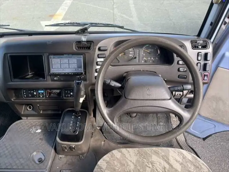 Mitsubishi Fuso Rosa 2001 Blue