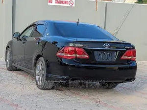 Toyota Crown 2008