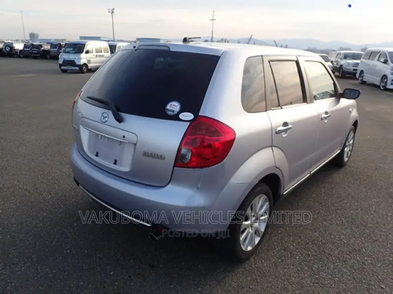 Mazda Verisa 2009 Silver