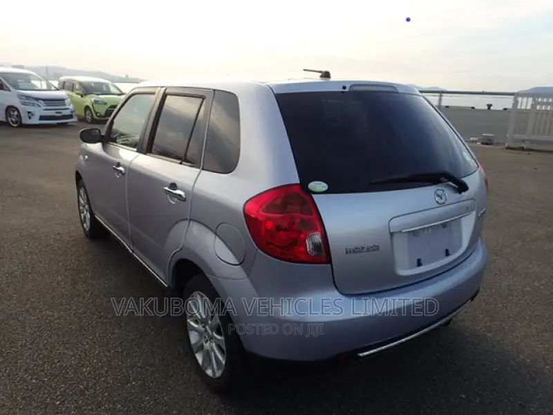 Mazda Verisa 2009 Silver