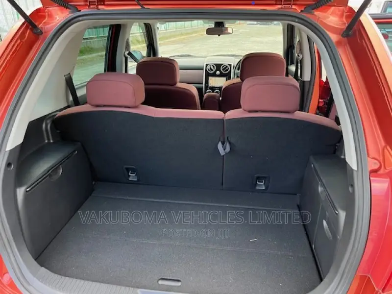 Mazda Verisa 2009 Red