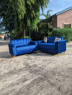 Sofa Watu Wawili Mapya Sana 190,000.