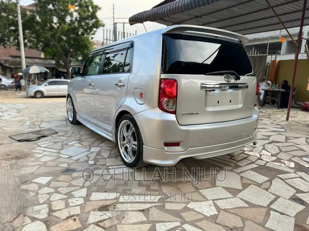 Toyota Corolla Rumion 2009 Silver