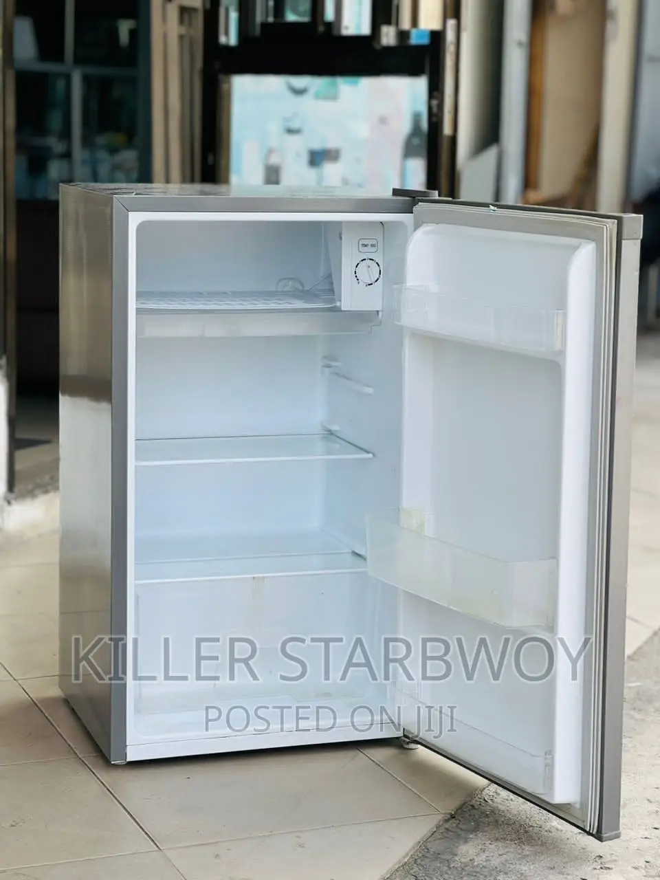 Fridge Hisense Mlango 1