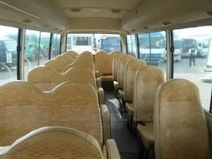 Mitsubishi Fuso Rosa 2011 White