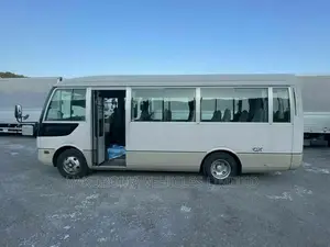 Mitsubishi Fuso Rosa 2002 White