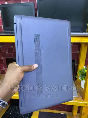 Laptop HP 250 G8 8GB Intel Core I5 HDD+SSD 500GB