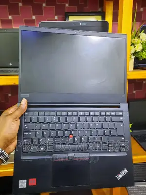 Laptop Lenovo ThinkPad E14 Gen 4 16GB Intel Core I7 SSD 512GB