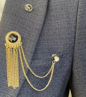 Suits Lebel Pins
