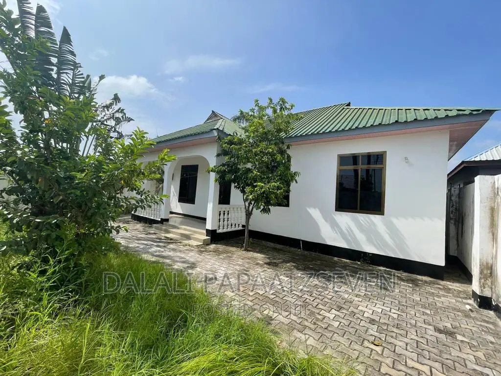 3bdrm House in Dalalipapaatzseven, Kinondoni for rent