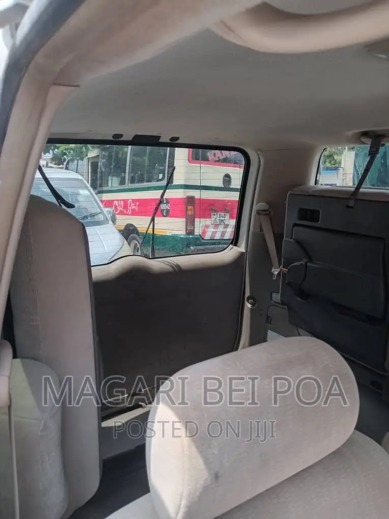Toyota Noah 2003 White