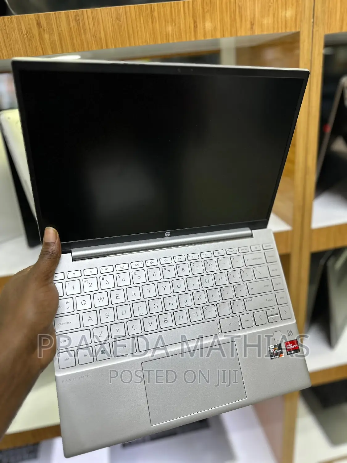 New Laptop HP Pavilion 13 16GB AMD Ryzen 7 SSD 512GB