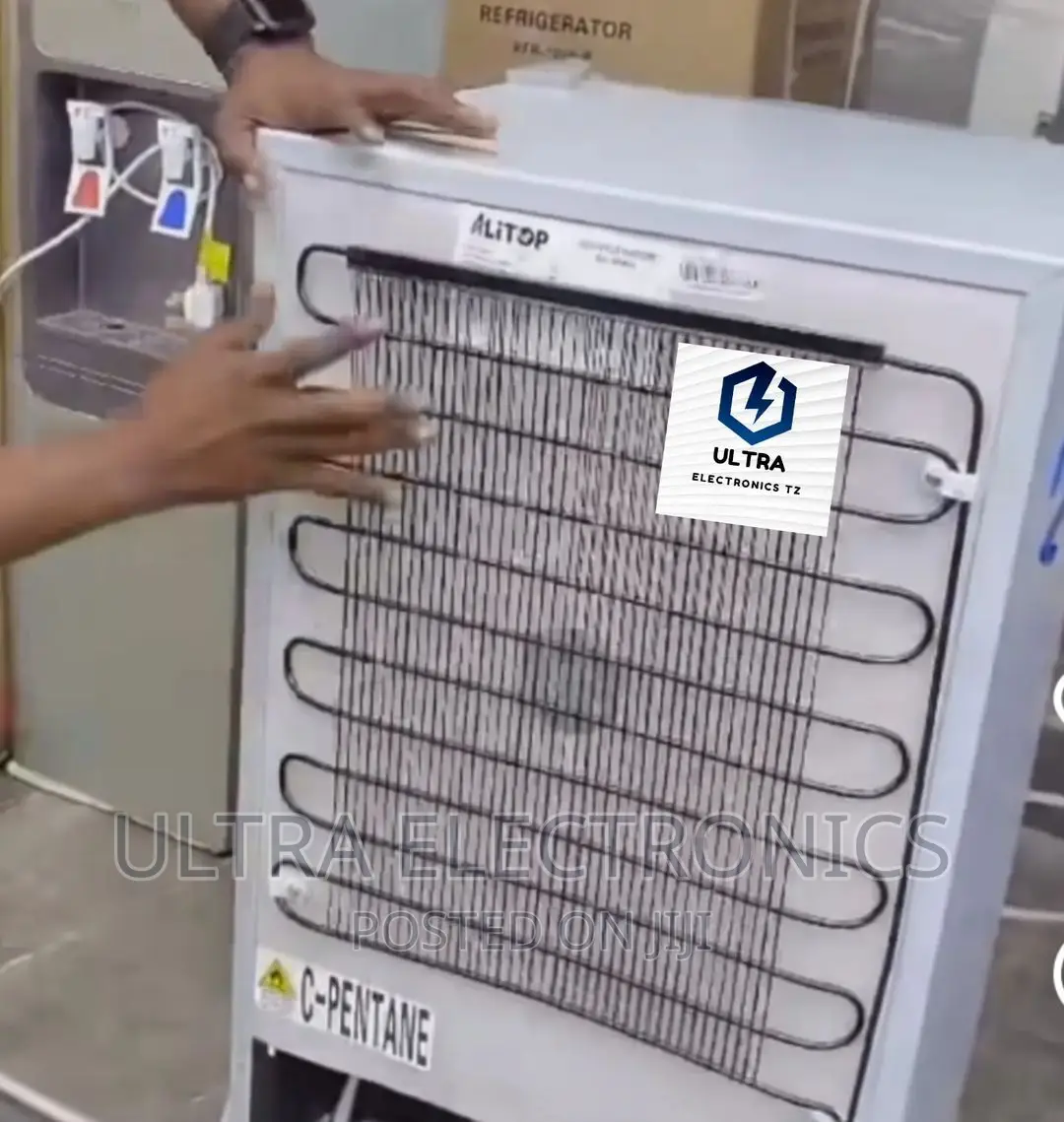 ALITOP Fridge Yenye 95L and With Water Dispenser Yenye 2L