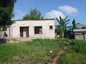 3bdrm House in Dalalipapaatzseven, Kinondoni for sale