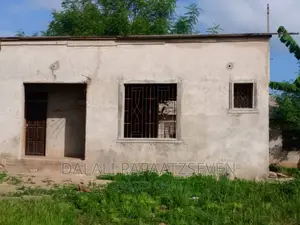 3bdrm House in Dalalipapaatzseven, Kinondoni for sale