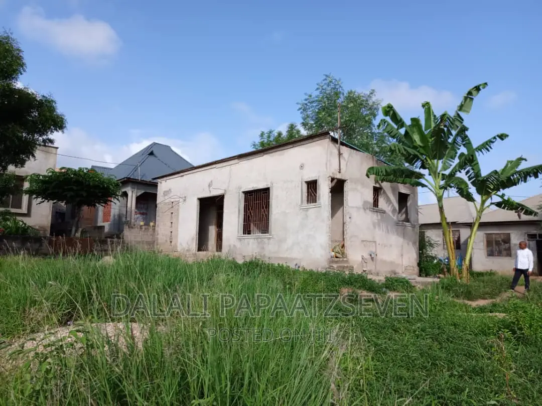 3bdrm House in Dalalipapaatzseven, Kinondoni for sale
