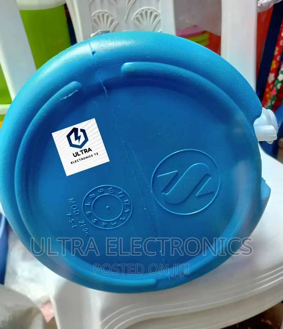Best Quality Material Cooler Box/Deli/ ICEBOX Yenye Lita 7.5