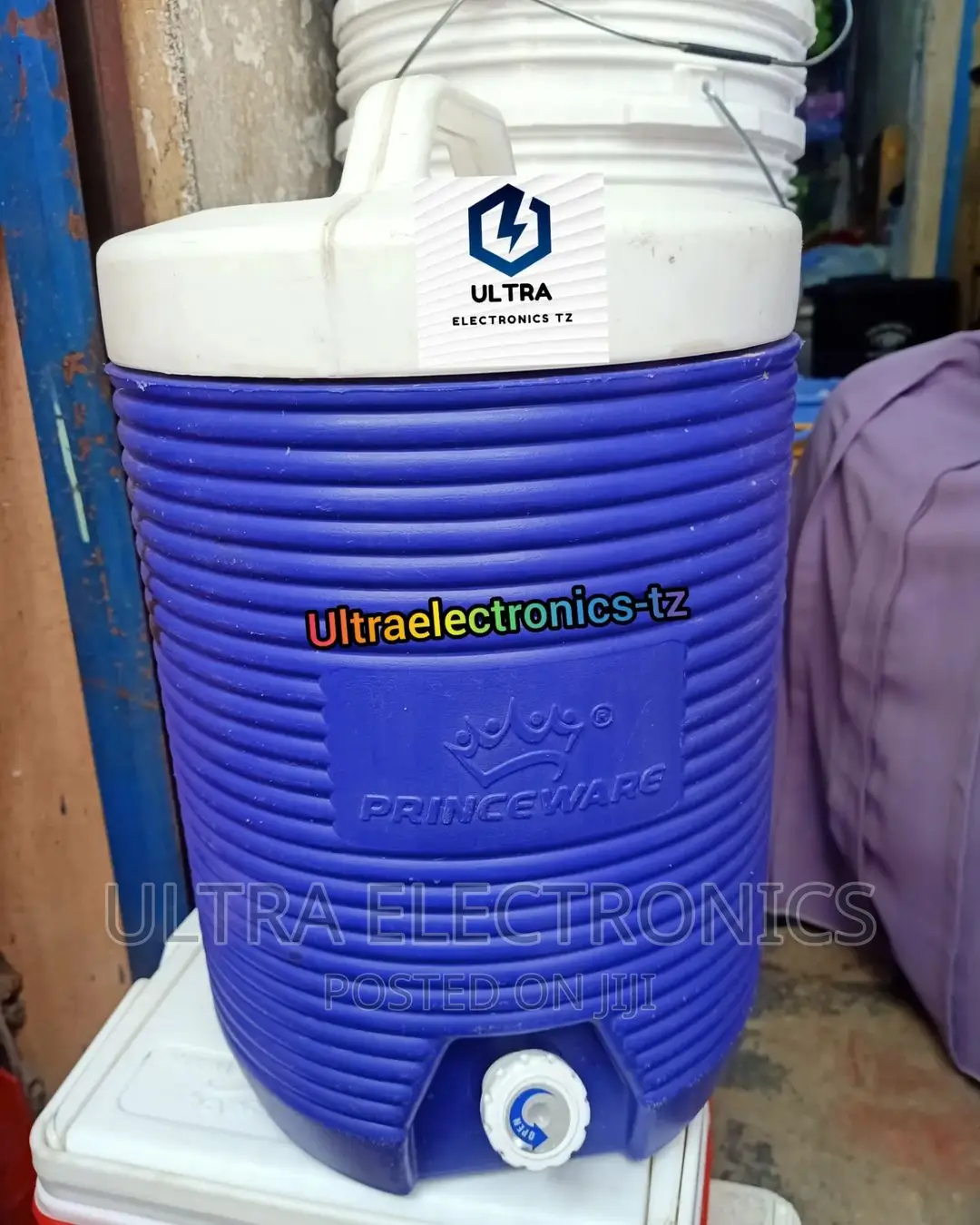 Best Quality Material Cooler Box/ Deli /ICEBOX Yenye Lita 9