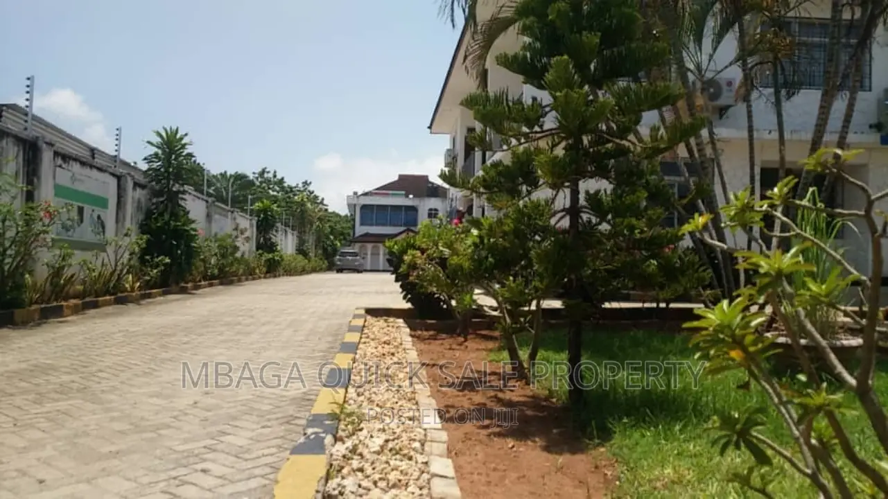 12bdrm House in Mikocheni for rent