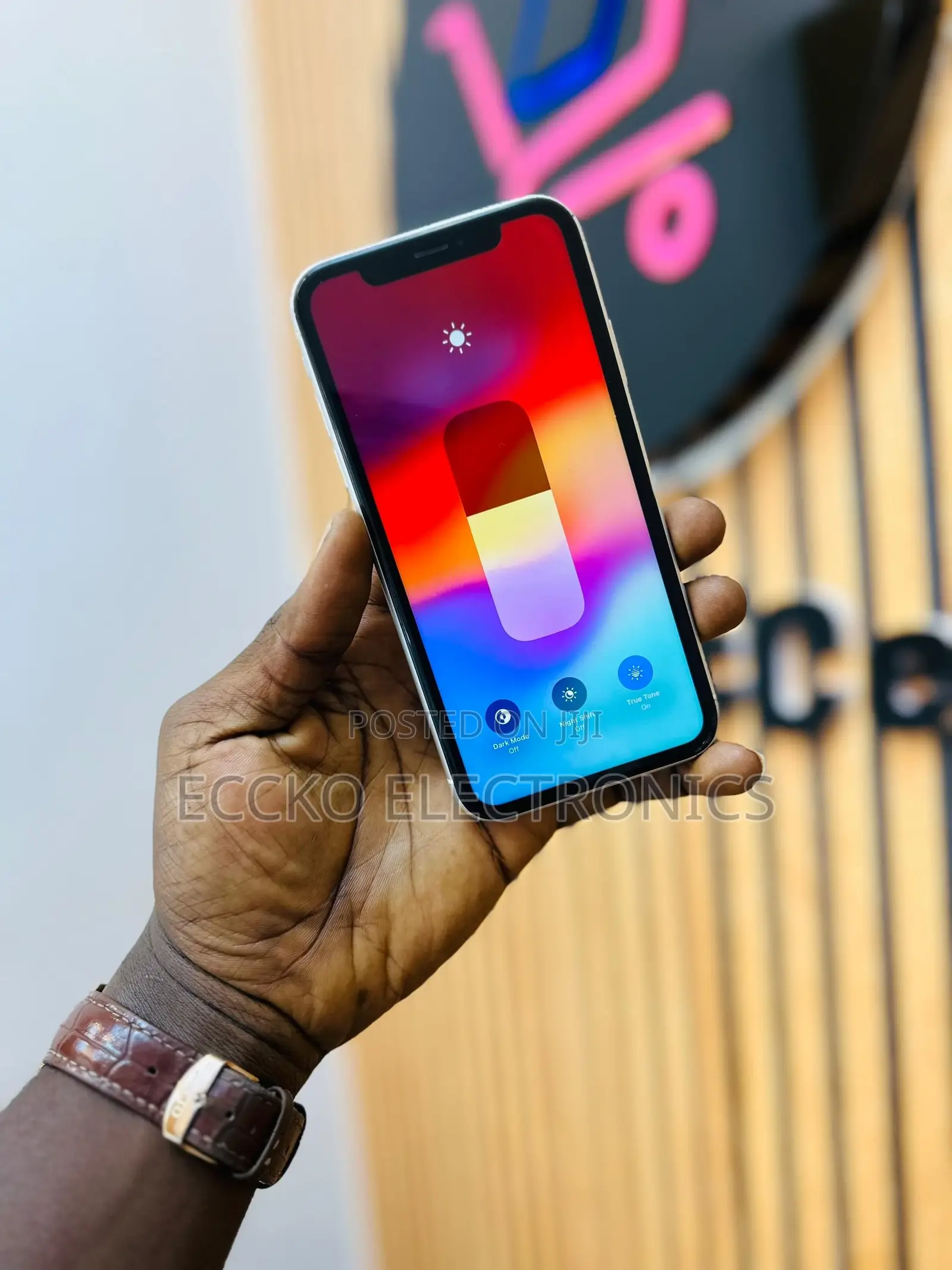 Apple iPhone XR 64 GB White