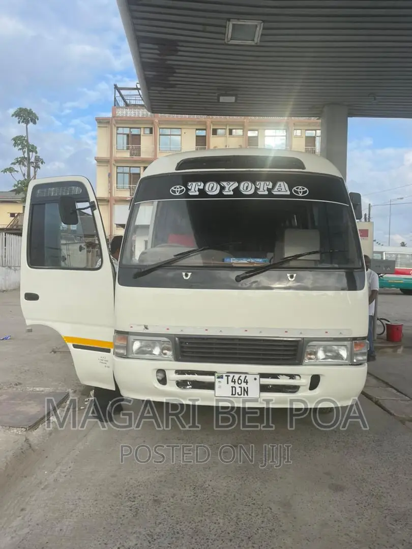 Toyota Coaster 2004 White