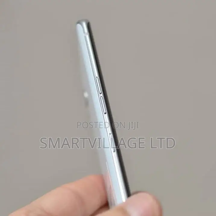 LG Velvet 128 GB White