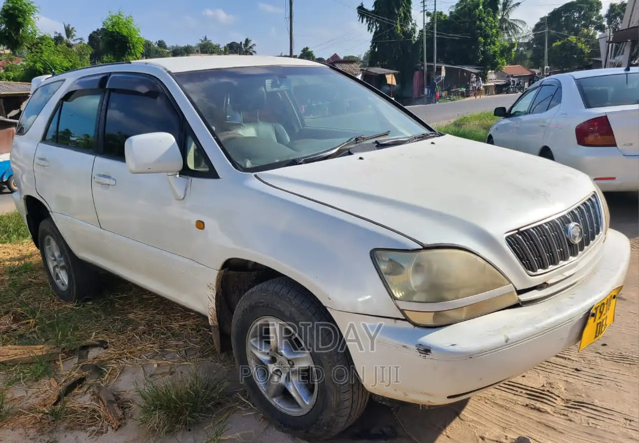 Toyota Harrier 2001 White
