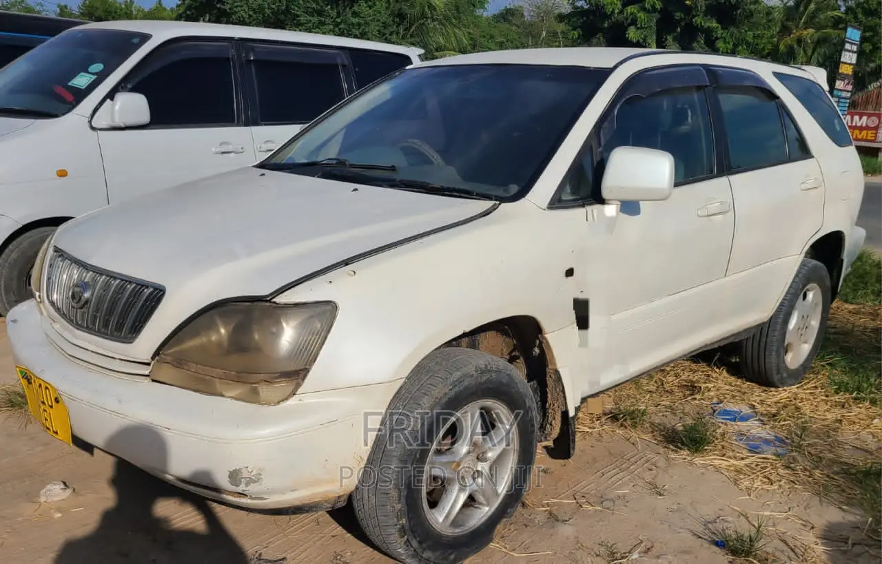 Toyota Harrier 2001 White