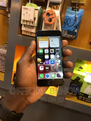 Apple iPhone 7 32 GB Black