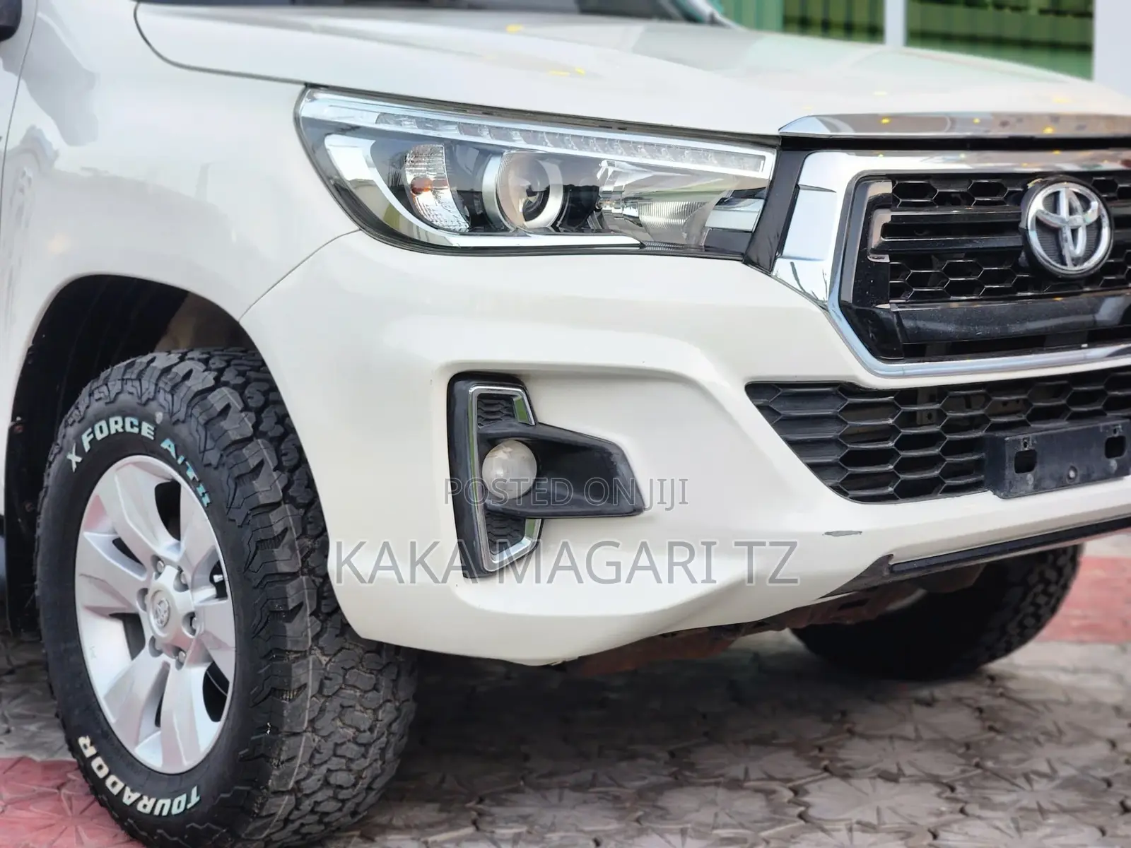 Toyota Hilux 2018 White
