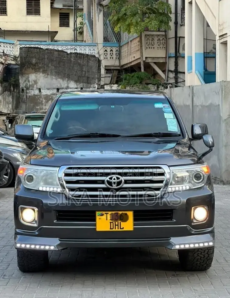 Toyota Land Cruiser 2008 Gray