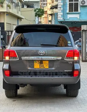 Toyota Land Cruiser 2008 Gray
