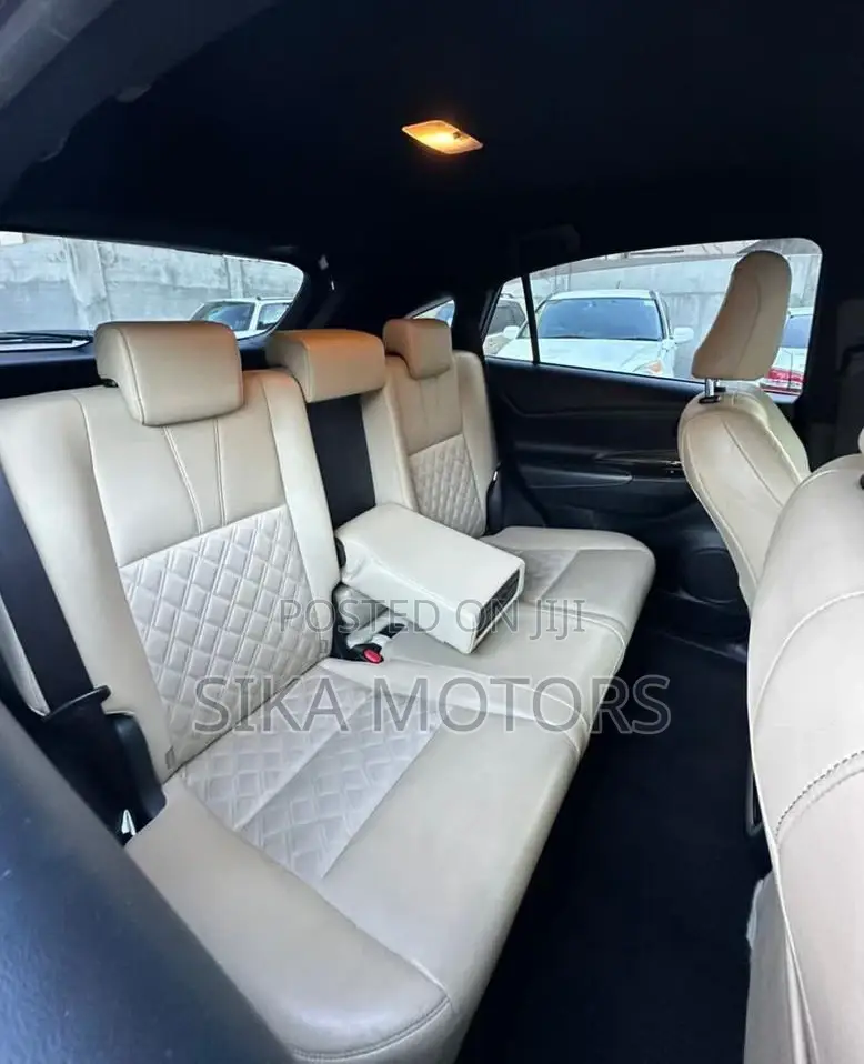 Toyota Harrier 2.0 4WD 2015 Black