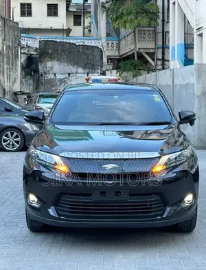 Toyota Harrier 2.0 4WD 2015 Black