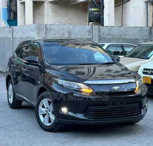 Toyota Harrier 2.0 4WD 2015 Black
