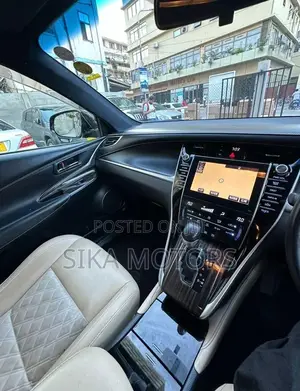 Toyota Harrier 2.0 4WD 2015 Black