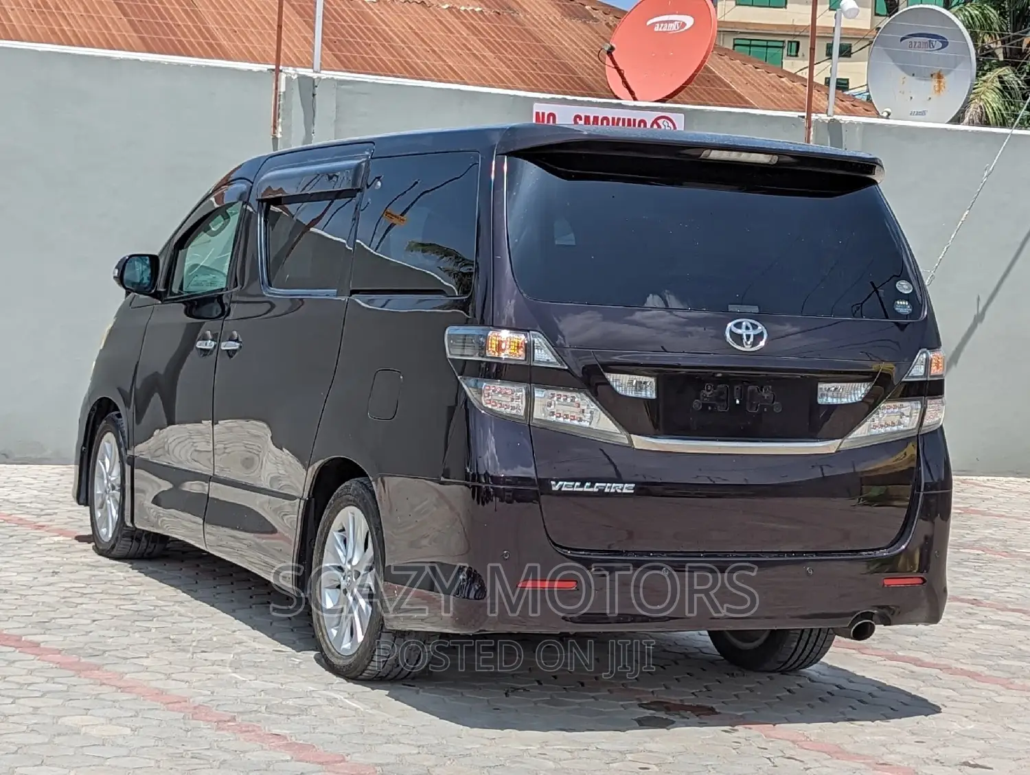 Toyota Vellfire 2010