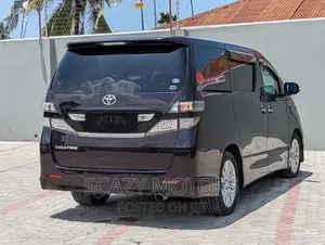 Toyota Vellfire 2010
