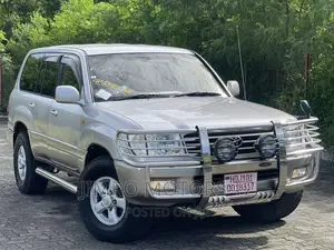 Toyota Land Cruiser 2000 Silver
