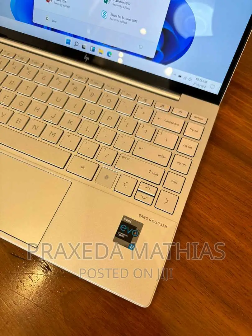 New Laptop HP Envy X360 8GB Intel Core I5 SSD 512GB